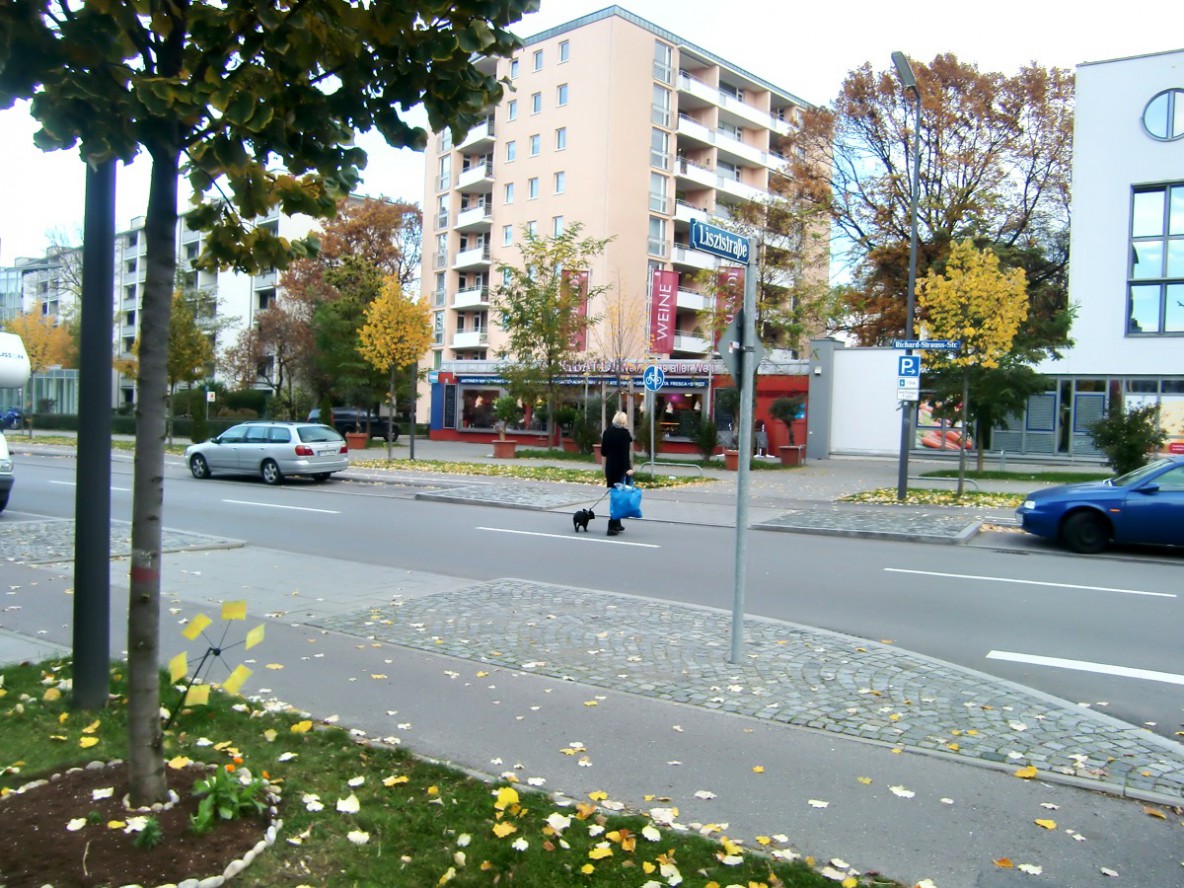 RichardStraussStraße Fußgängerübergang wird eingerichtet