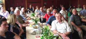 Die Städtebauliche Entwicklungsmaßnahme (SEM) auf dem 600-Hektar-Areal jenseits der S 8 interessiert viele Bürger. Foto: hgb