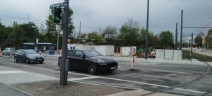 Eine zusätzliche Fußgängerampel an der Ecke Truderinger-/Zamilastraße, damit Fahrgäste die Straße sicher von und zum S-Bahnhof queren können, lehnt das Kreisverwaltungsreferat (KVR)   Foto: hgb